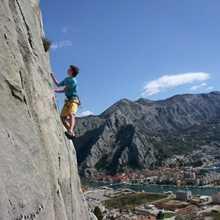 Apartman Gusar -Top Position, Close To The Center And The Beach, Fully Equipped Omiš Exteriör bild