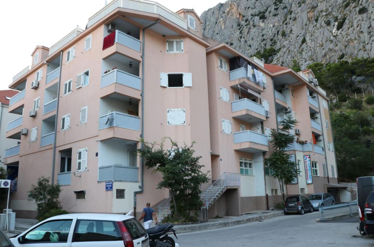 Apartman Gusar -Top Position, Close To The Center And The Beach, Fully Equipped Omiš Exteriör bild